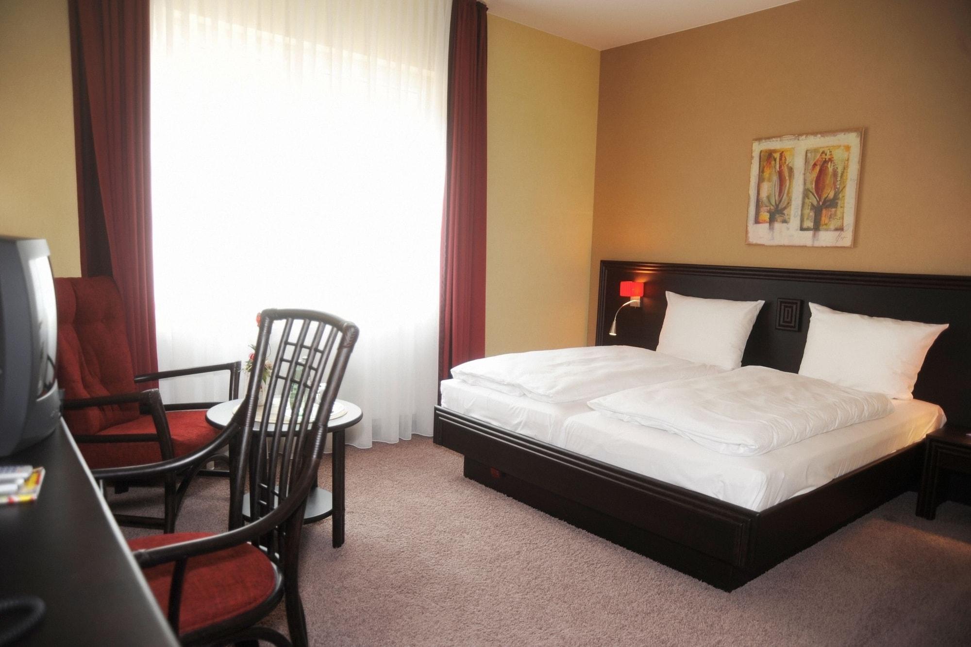 Brauhaus Zum Loewen Hotell Mühlhausen Exteriör bild