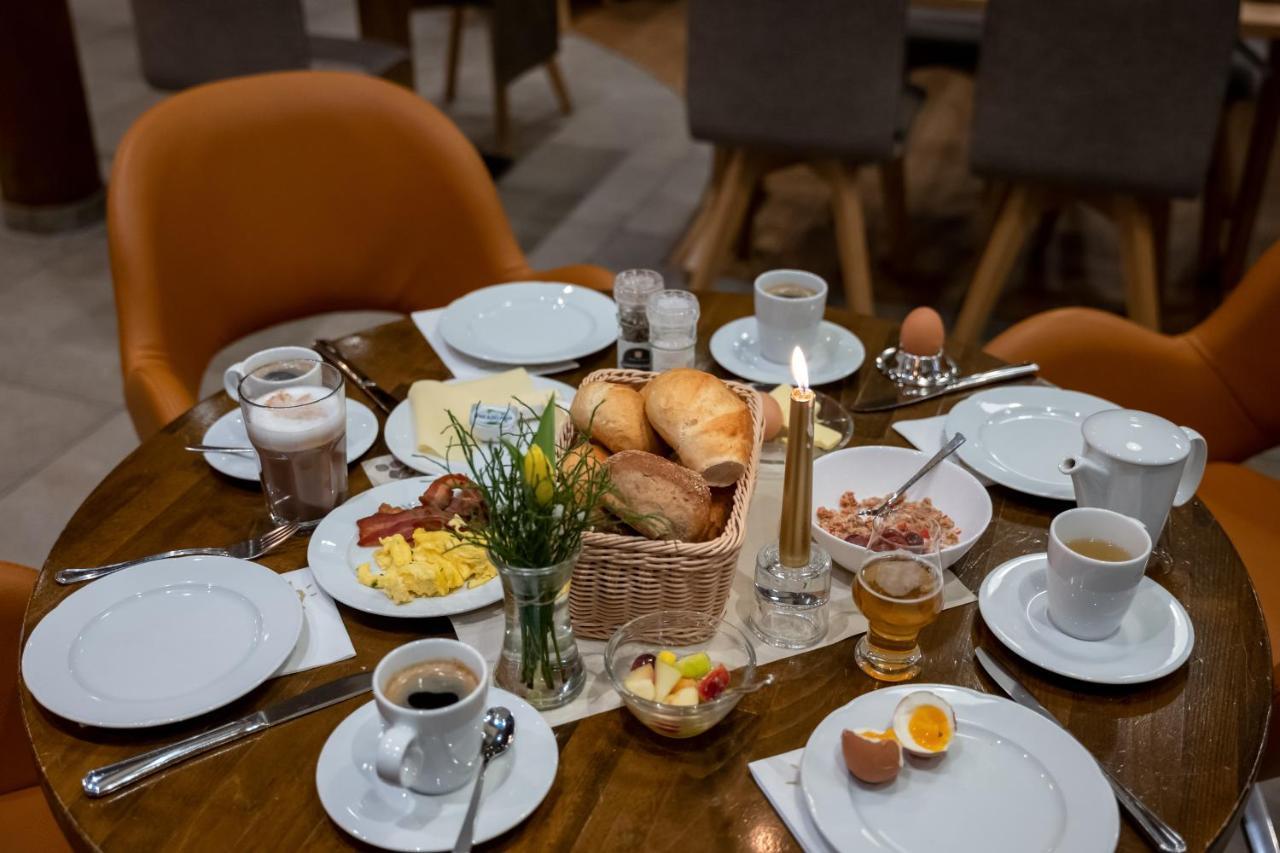 Brauhaus Zum Loewen Hotell Mühlhausen Exteriör bild
