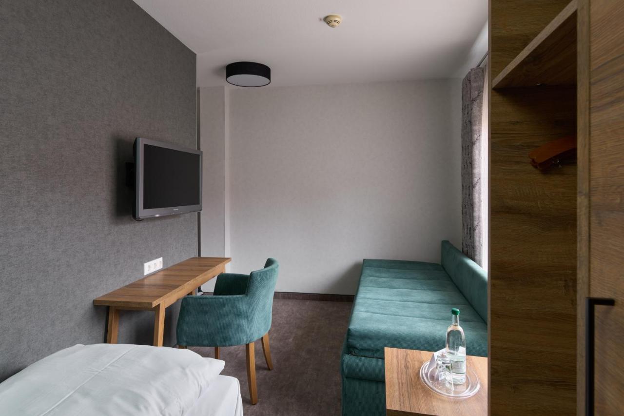 Brauhaus Zum Loewen Hotell Mühlhausen Exteriör bild