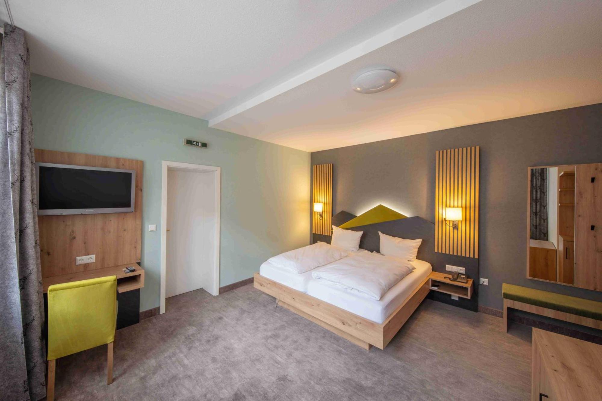 Brauhaus Zum Loewen Hotell Mühlhausen Exteriör bild