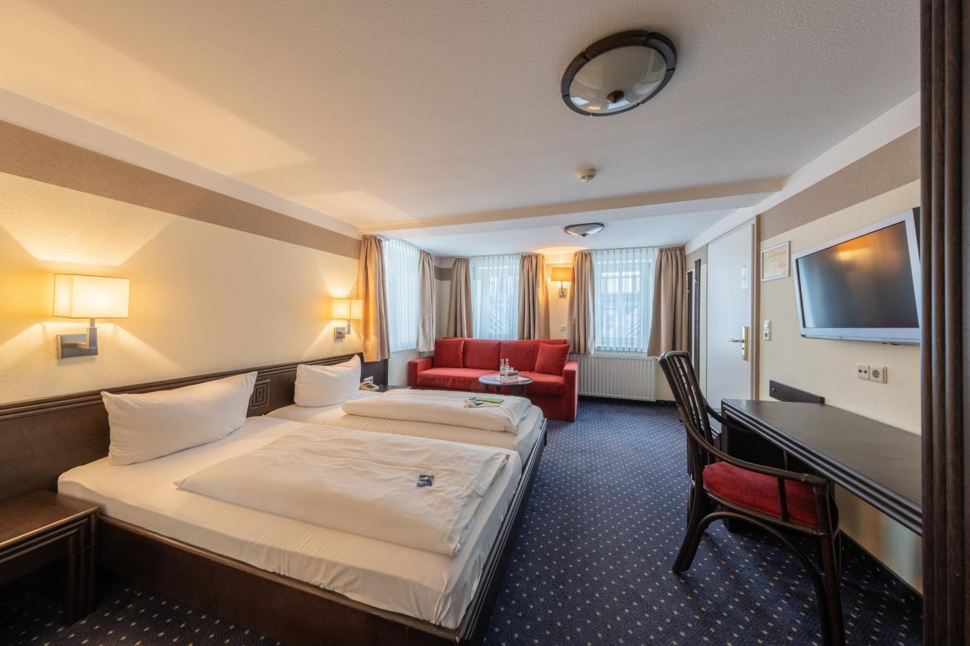 Brauhaus Zum Loewen Hotell Mühlhausen Exteriör bild