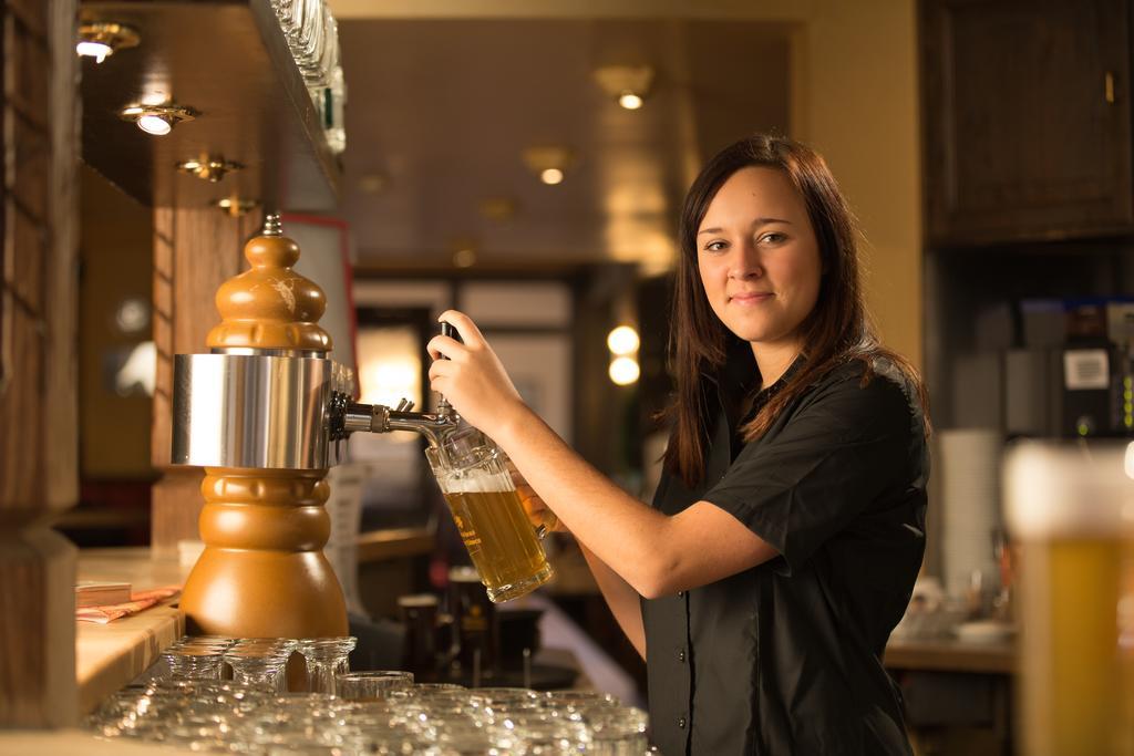 Brauhaus Zum Loewen Hotell Mühlhausen Exteriör bild